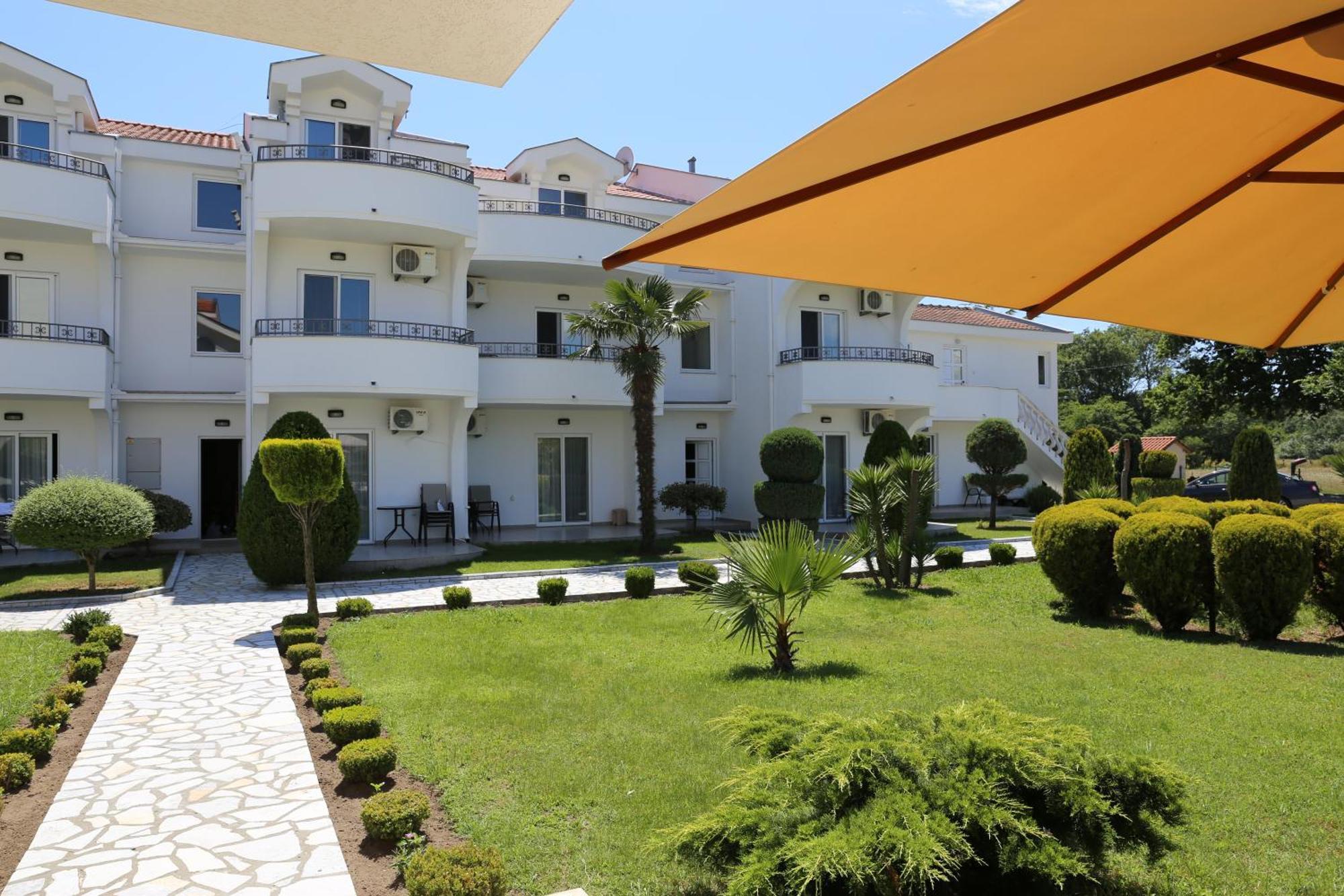 Hotel Comfort & Villas Donji Stoj Buitenkant foto
