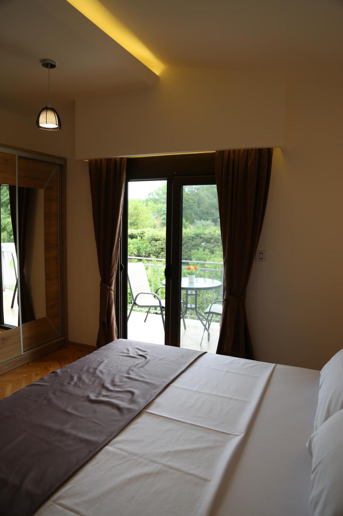 Hotel Comfort & Villas Donji Stoj Buitenkant foto